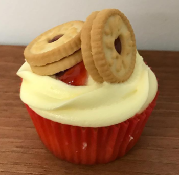 Jammie Dodger Cupcake